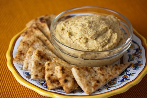 hummus-garlicky