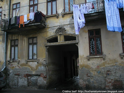 32_intrarea in casa de pe Anton Pann nr.7-9 10 ian.2010 055