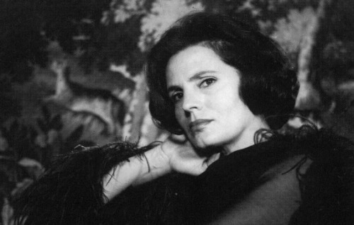06-COL-FOTO-Amália-Rodrigues